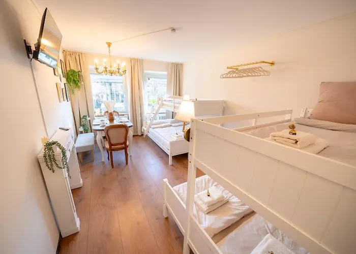 Retro Mitten In Der Altstadt